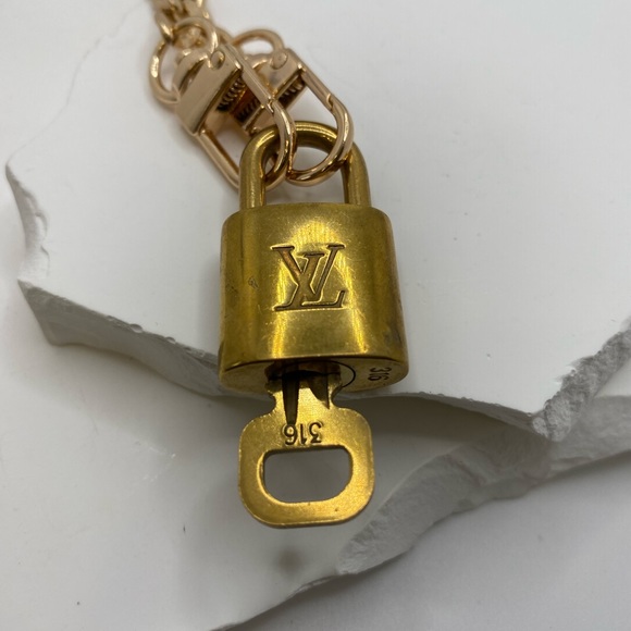 Louis Vuitton lock and key chain necklace - Picture 2 of 7